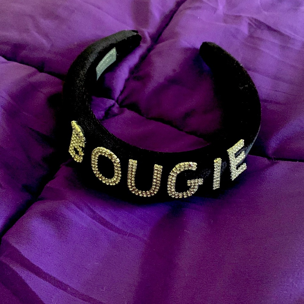 Nice soft cushion Head Band With Bougie on it Good